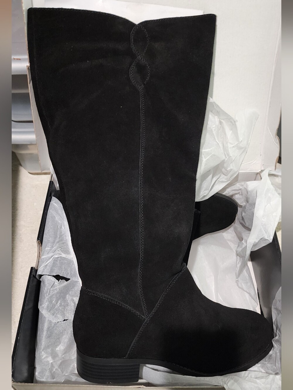 Torrid Sz 9W Black Suede Knee-High Women's Boots With Stretch Panel